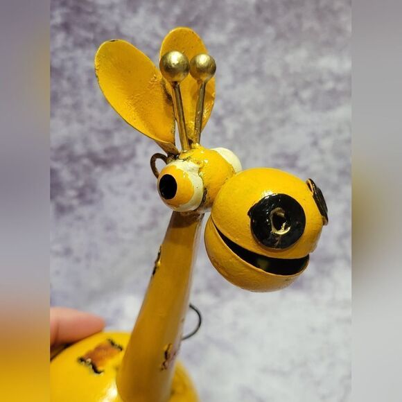 Giraffe Metal Tea Lite Candle Holder - Picture 9 of 12